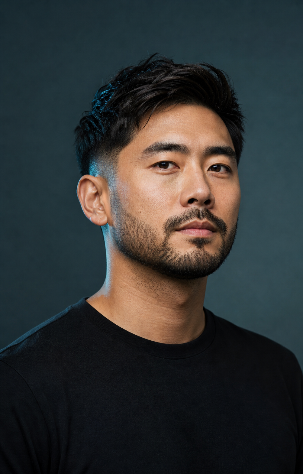 Degradê curto aplicada em retrato profissional, exemplo de estilo de barba